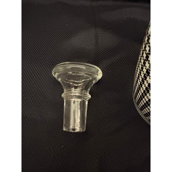 Vintage Luminarc Decanter With Stopper Black & White Check Pattern 7.25” tall - Picture 6 of 8